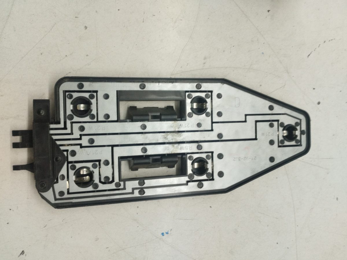 Porta Lampara Trasero Derecho Peugeot 405 Berlina 1987-1996 Clim 6751226