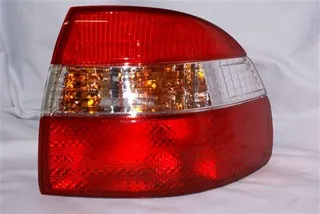 Faro trasero derecho