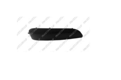 Moldura de paragolpes trasero