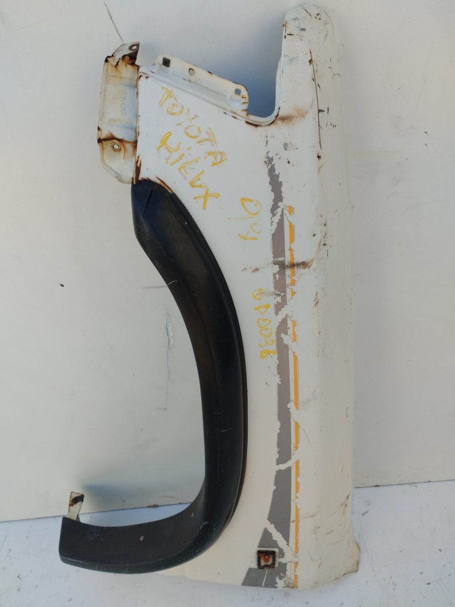 Guardabarro Delantero Izquierdo Toyota Hilux 1997-2004 HILUX I
