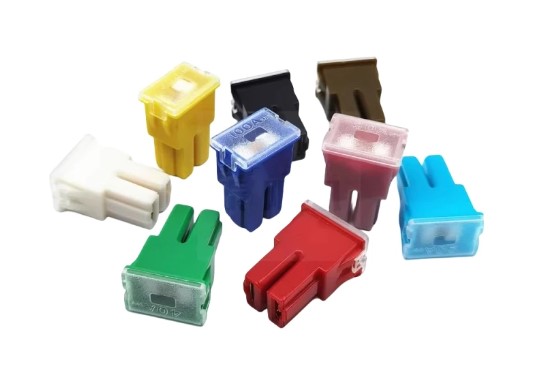 FUSIBLE JAPON GRANDE HEMBRA 20 AMP.