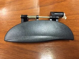 Manija de puerta exterior delantera izquierda