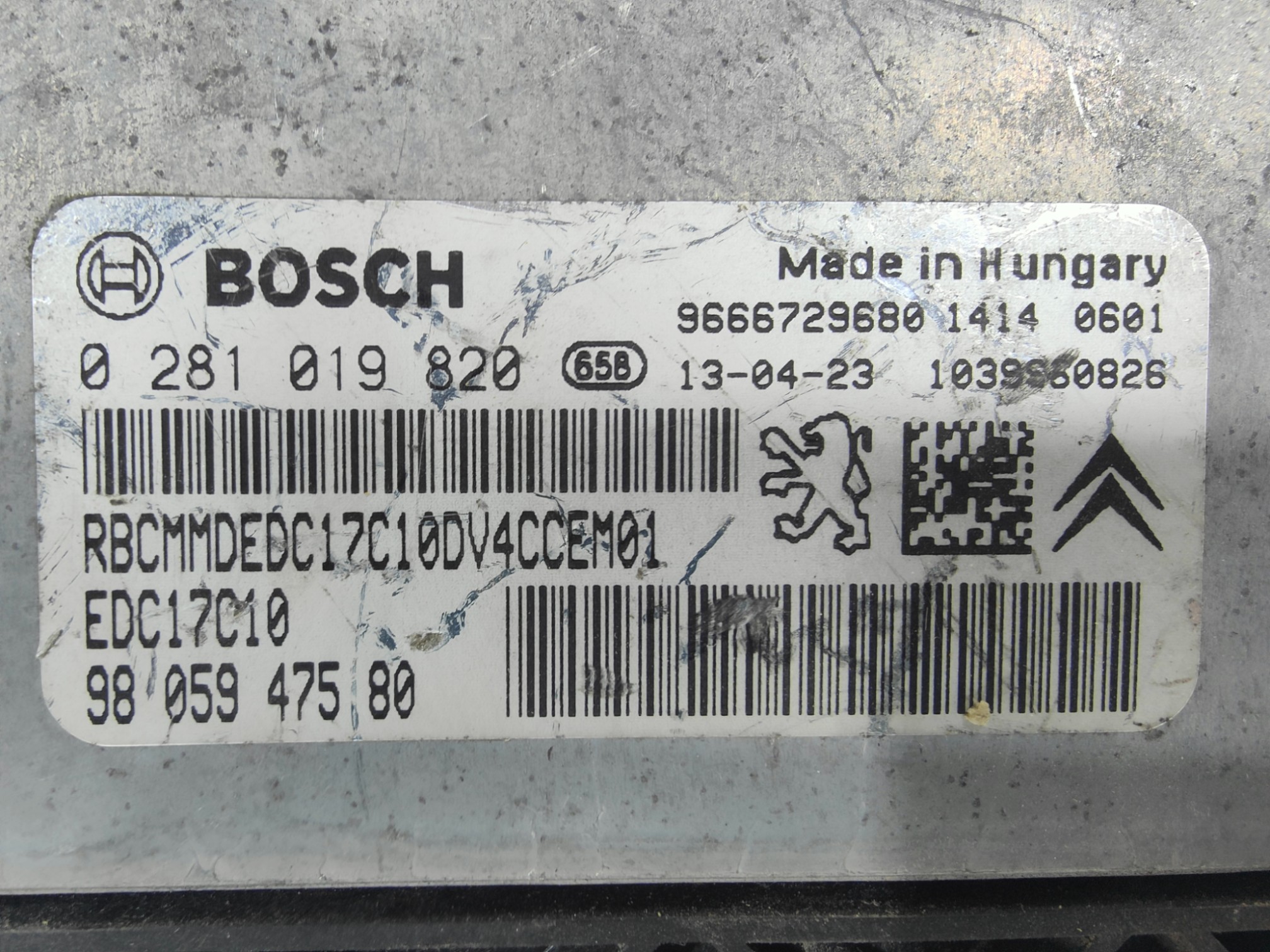 ECU de motor Peugeot 208 1.4 HDI , Ref: 8208-K3B1