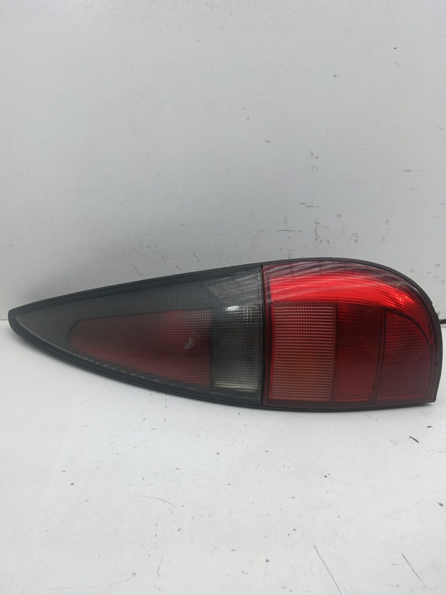 Farol Trasero Derecho Exterior Renault Laguna (B56) 1994-1998