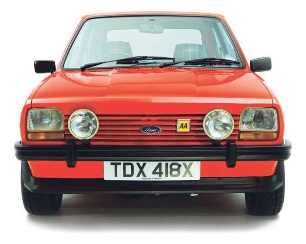 Tapa De Cilindros Ford Fiesta Mk1 Nueva.