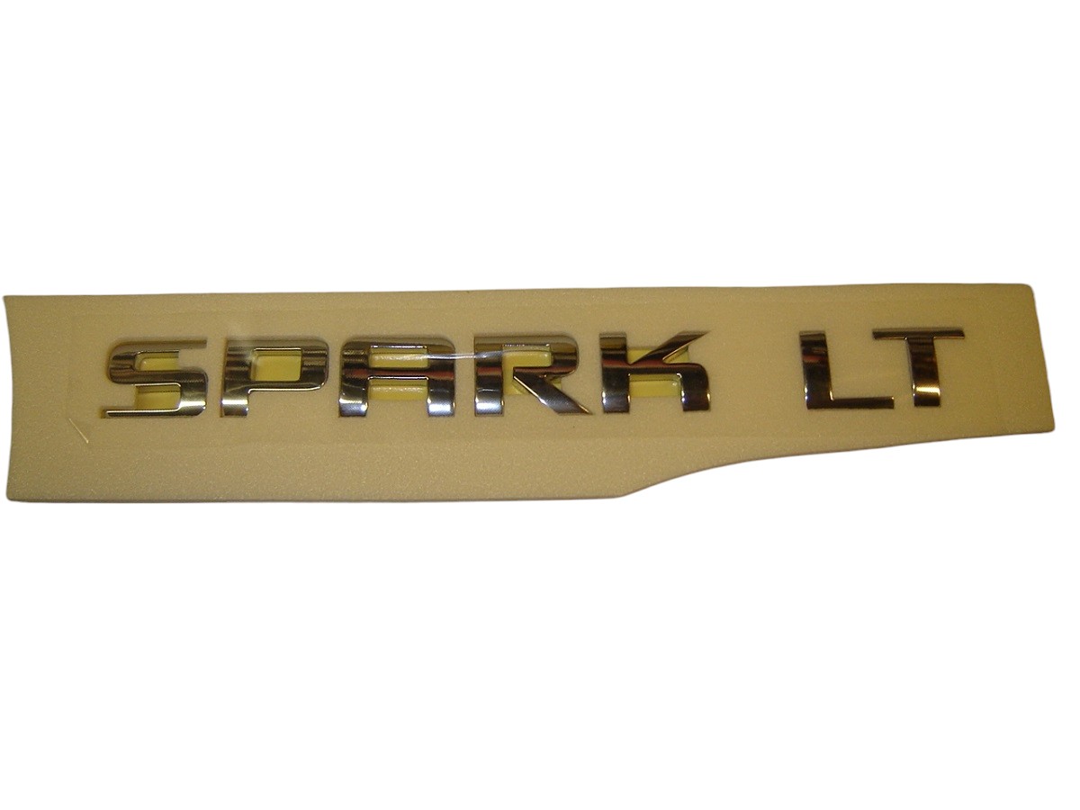 EMBLEMA CHEVROLET “SPARK LT”