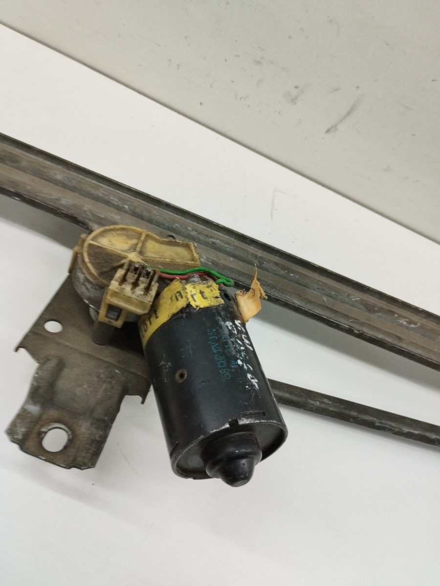 Motor Limpia Delantero Volkswagen Santana (327) 1981-Actualidad 1,6 1.6L 63kW 0390241080
