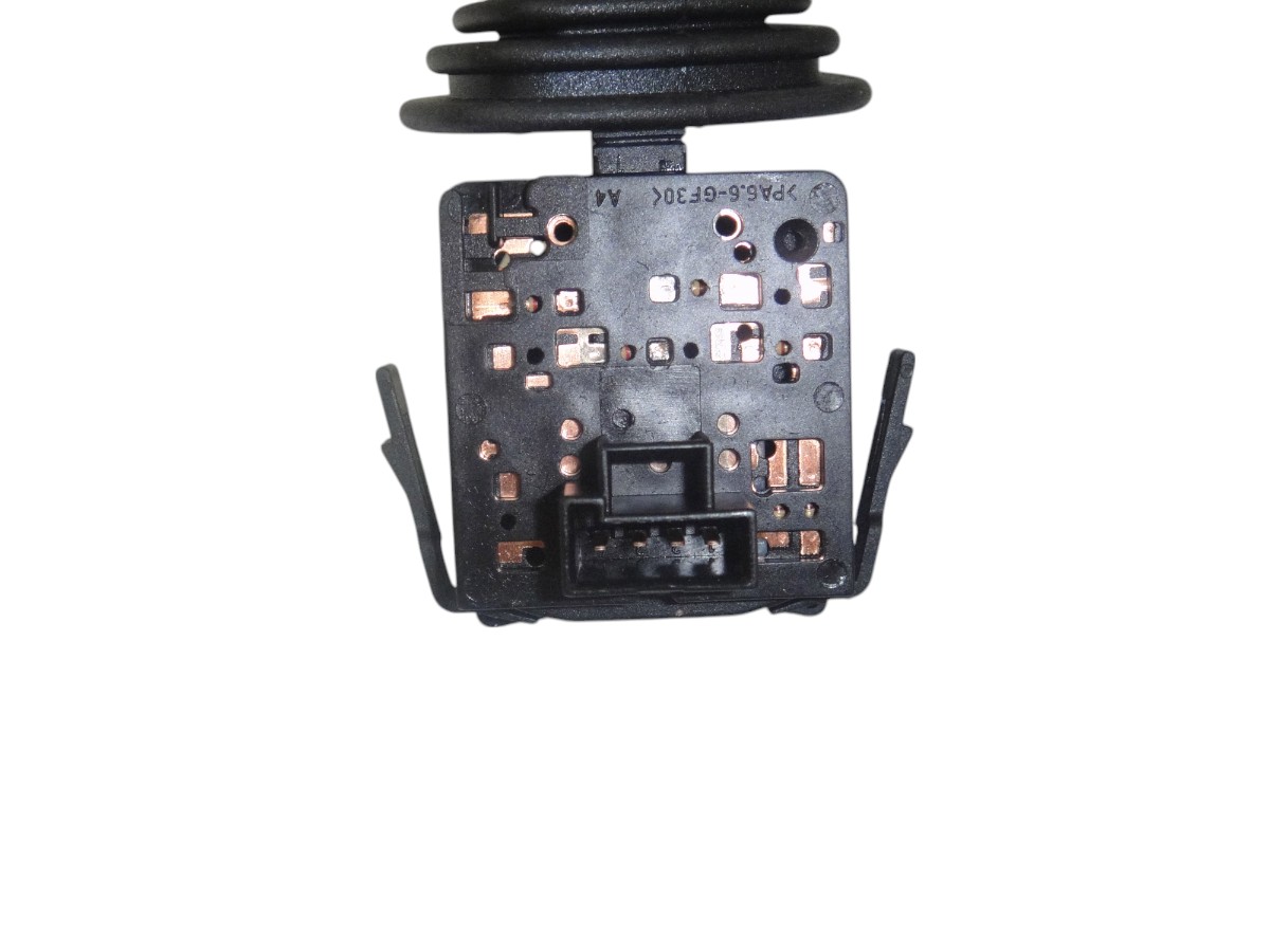 LLAVE LUCES SEÑALERO CHEVROLET CORSA NOVO/MONTANA/