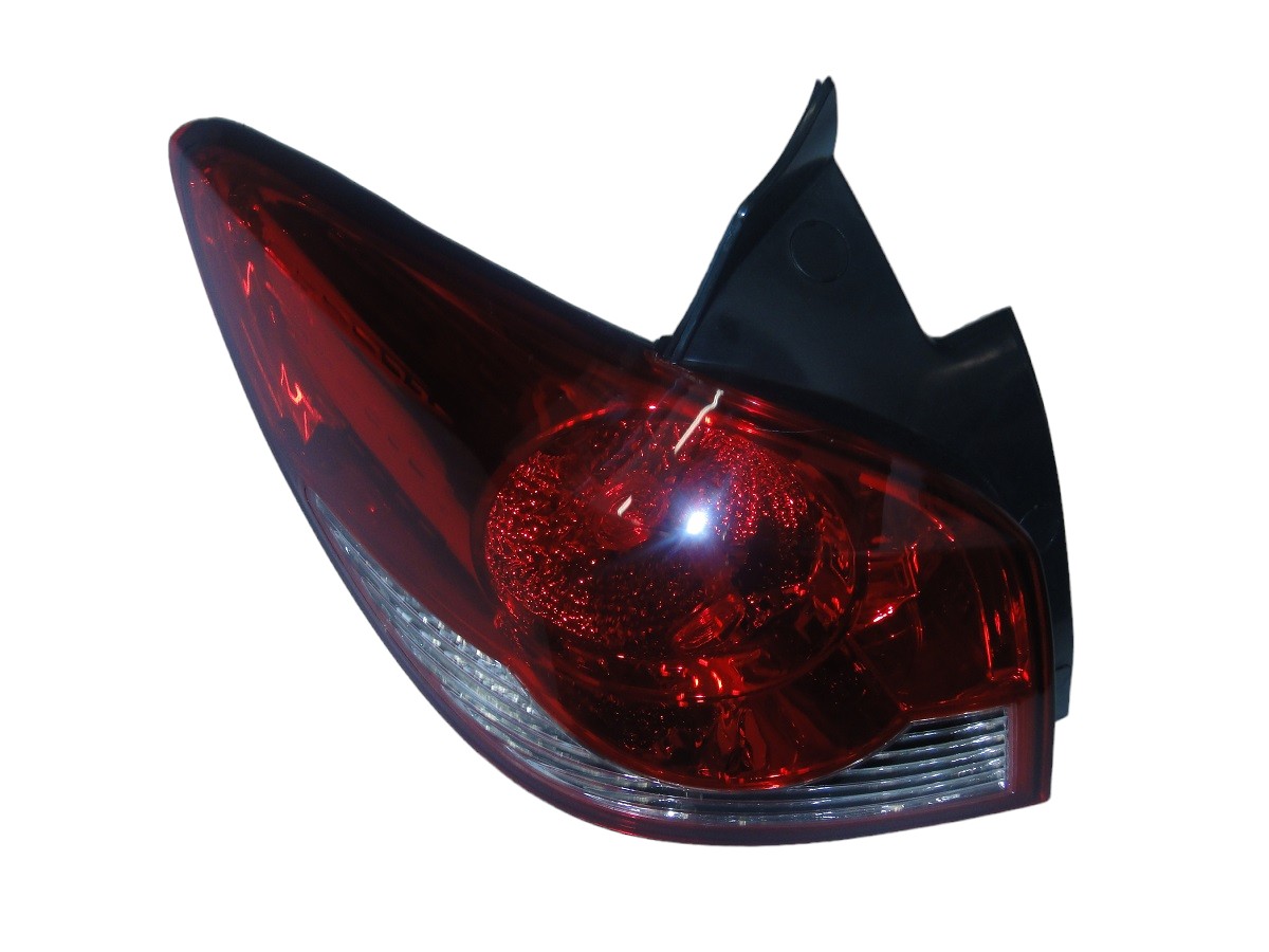 FARO TRASERO IZQUIERDO CHEVROLET CRUZE HATCH 2013/2015