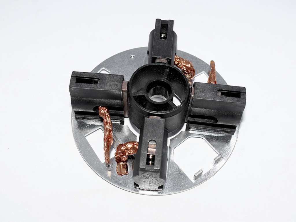 PORTACARBON ARRANQUE BOSCH SC 24V. 6.5X28X18