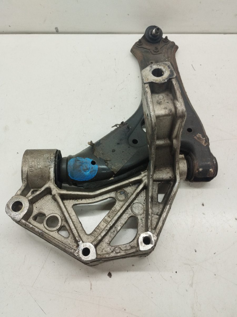 Parrilla De Suspension Inferior Delantera Izquierda Volkswagen Fox (5Z1) 2005-2012 Básico