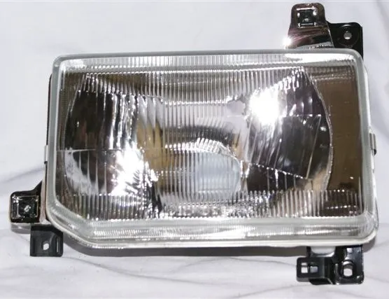 SEMIOPTICA IZQ NISSAN 720 DEPO