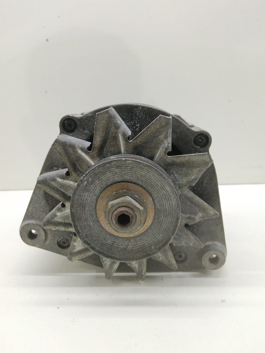 Alternador BMW Serie 3 Berlina (E30) 1982-Actualidad 320i 2.0L 92kW 0120469757