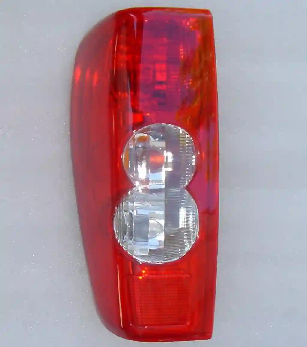 Faro trasero izquierdo
