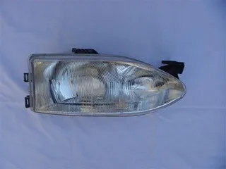 Faro delantero derecho