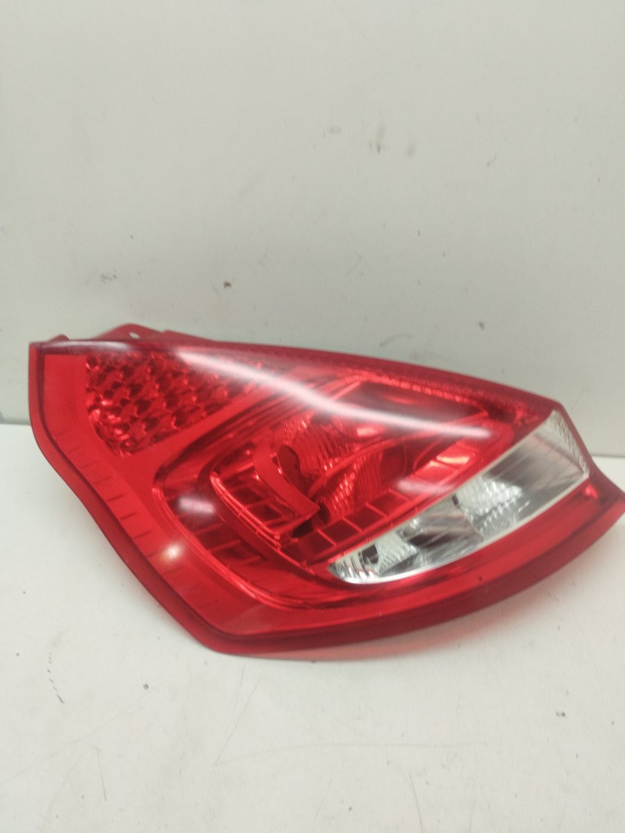 Farol Trasero Izquierdo Exterior Ford Fiesta (CB1) 2008-2013 Ambiente 8A6113405