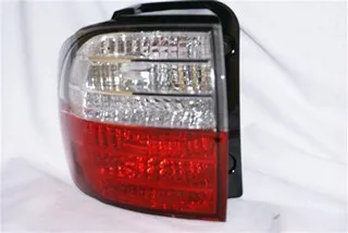 Farol trasero izquierdo