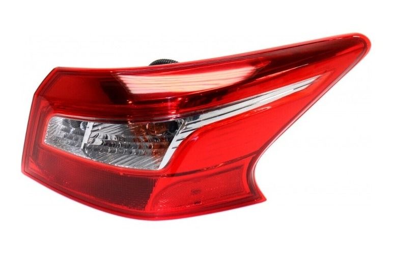 Faro Trasero Nissan Sentra B17 2016 2019 Derecho