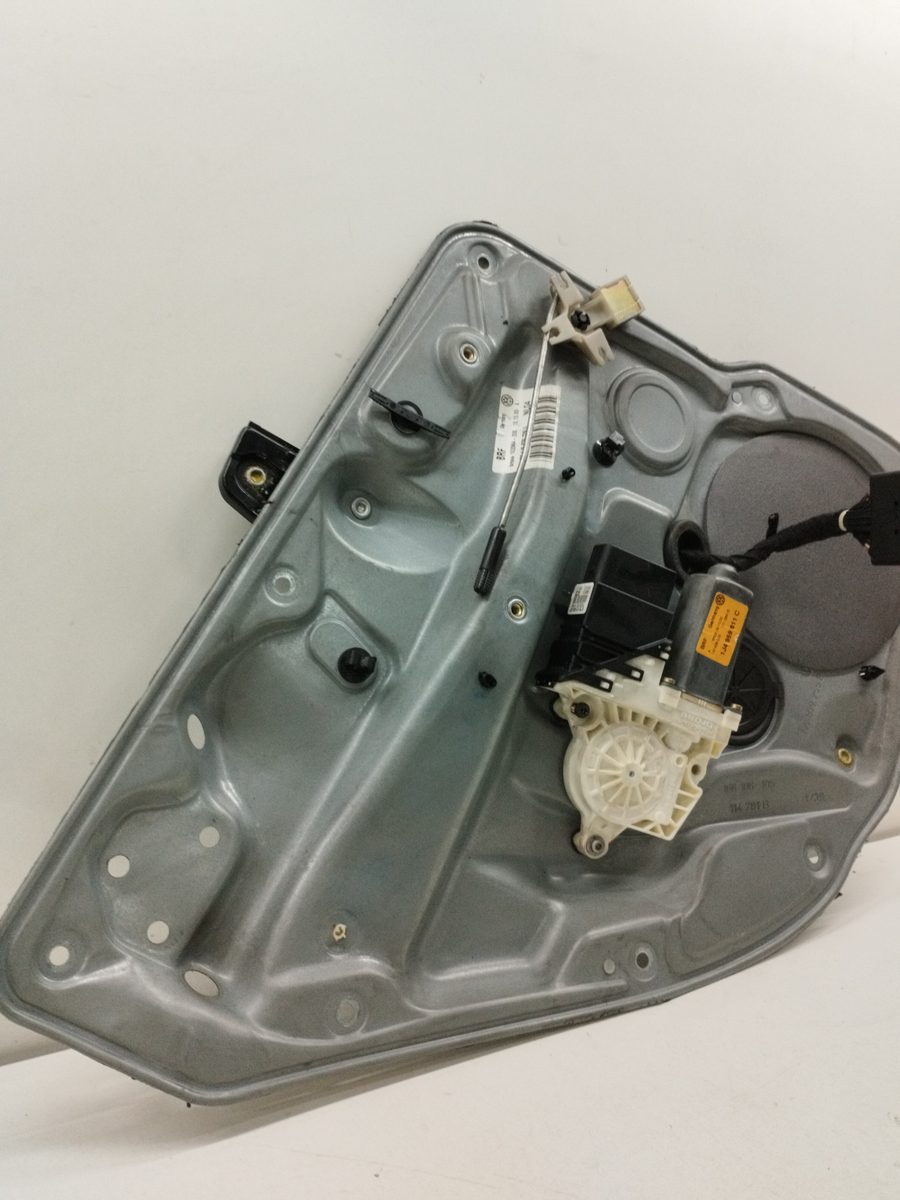 Alza Cristal Trasero Izquierdo Electrico Volkswagen Bora Berlina (1J2) 1J5839729G