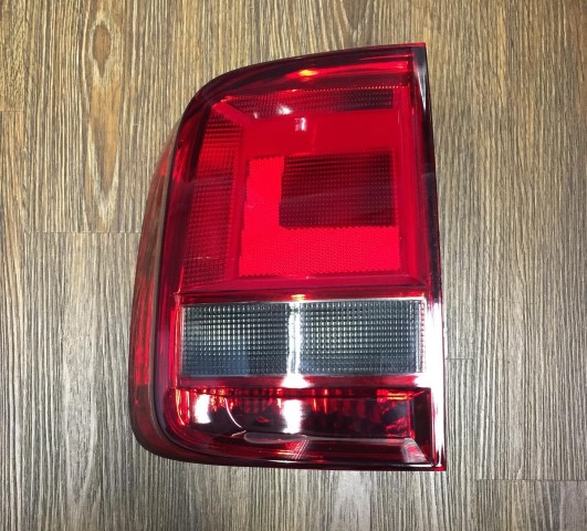 FAROL TRA IZQ VW SAVEIRO VII 17 (FUME)