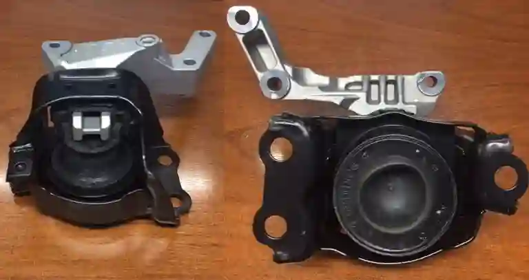 SOPORTE MOTOR DEL DER NISSAN MARCH-VERSA