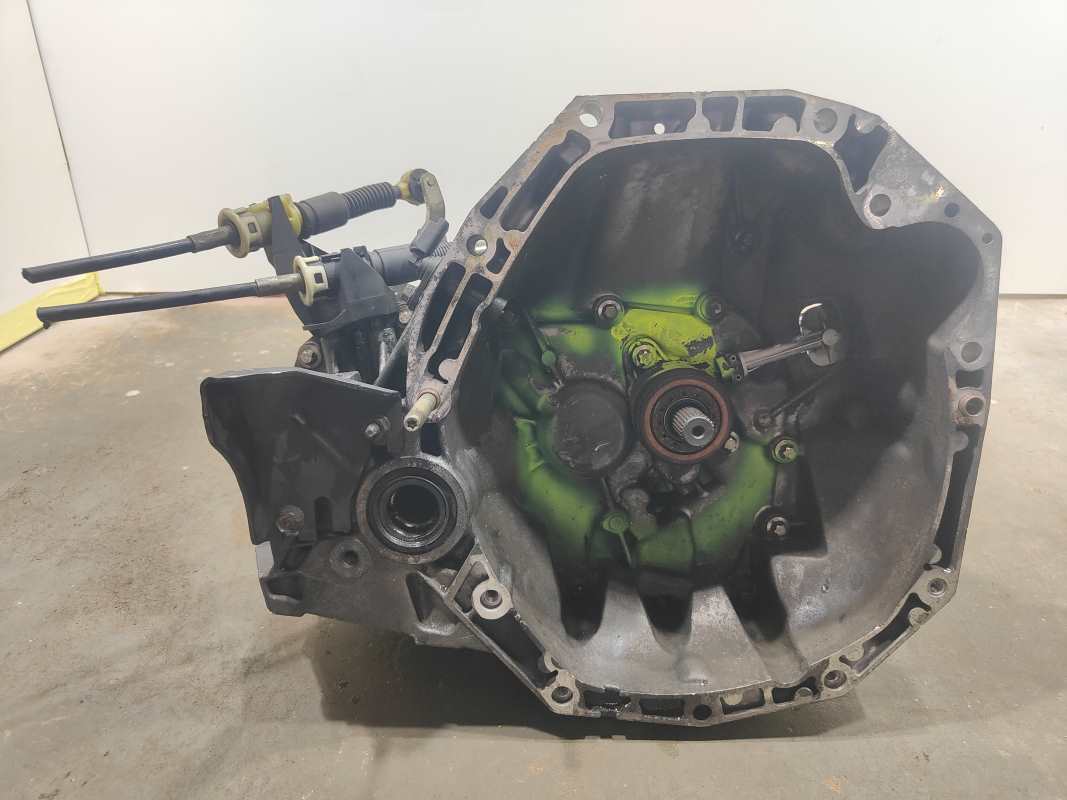 Caja de cambios Renault Clio , Ref: 9768-H2A