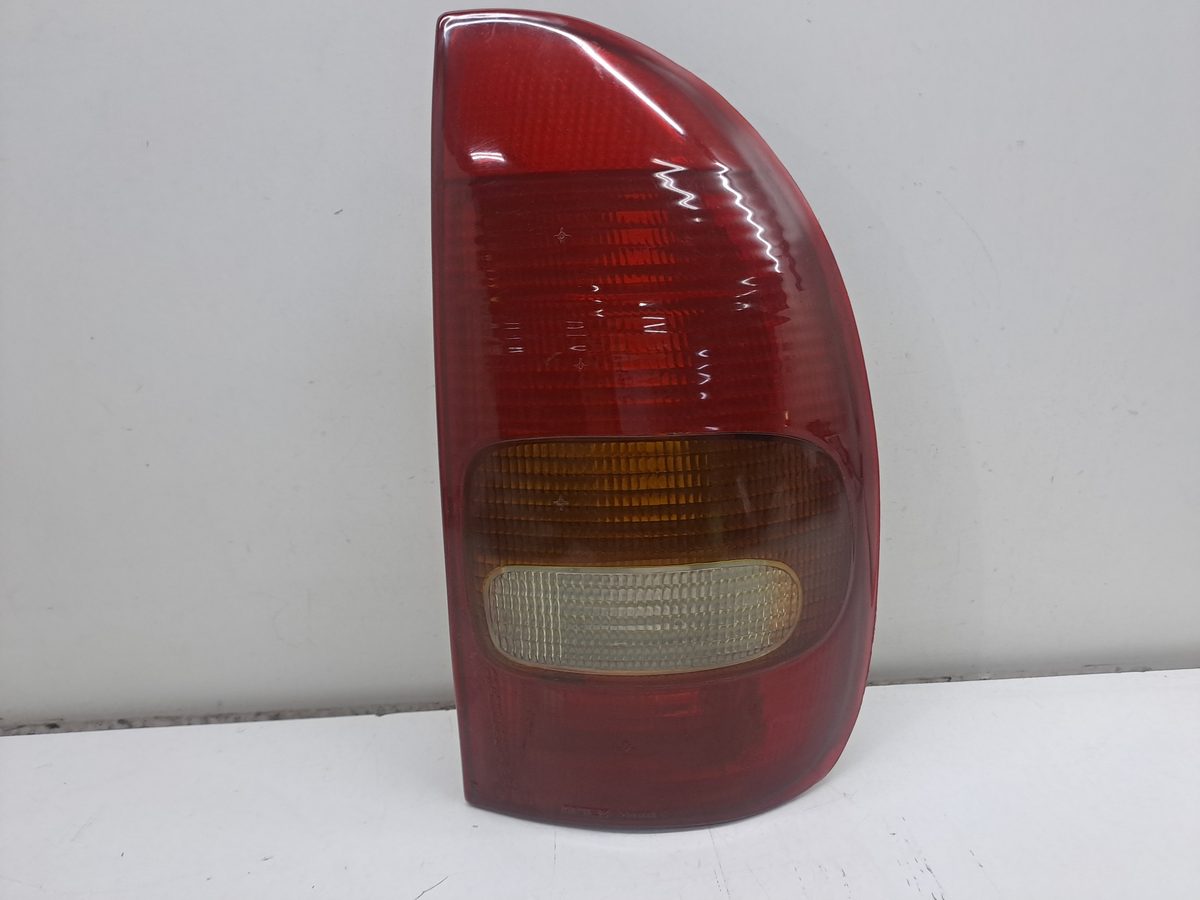 Farol Trasero Derecho Exterior Chevrolet Corsa B 1996-2000 Diesel
