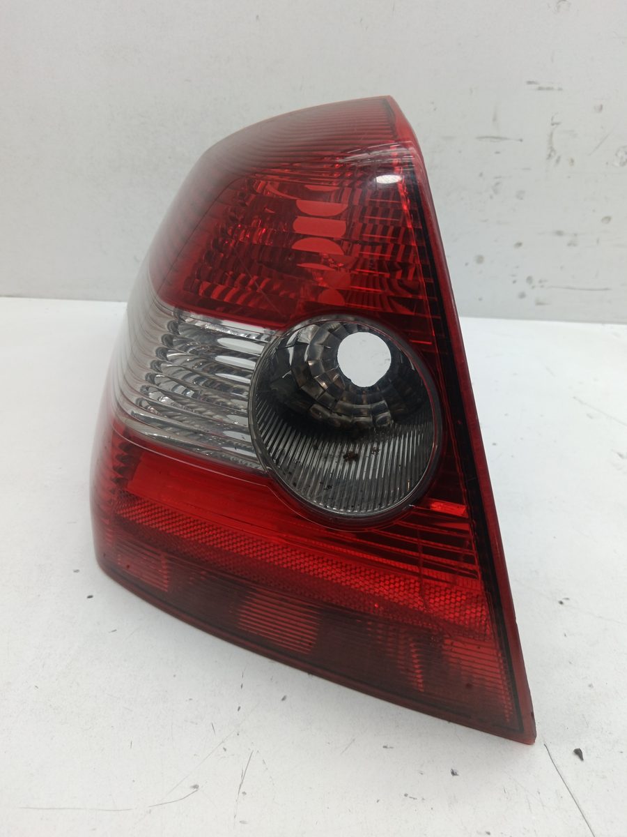 Farol Trasero Izquierdo Exterior Renault Megane Ii Berlina 3p 2002-2009 Diesel