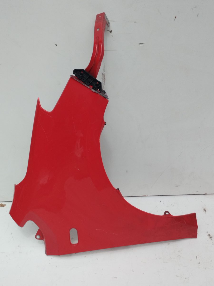 Guardabarro Delantero Derecho Volkswagen Up! (121) 2011-2016 *