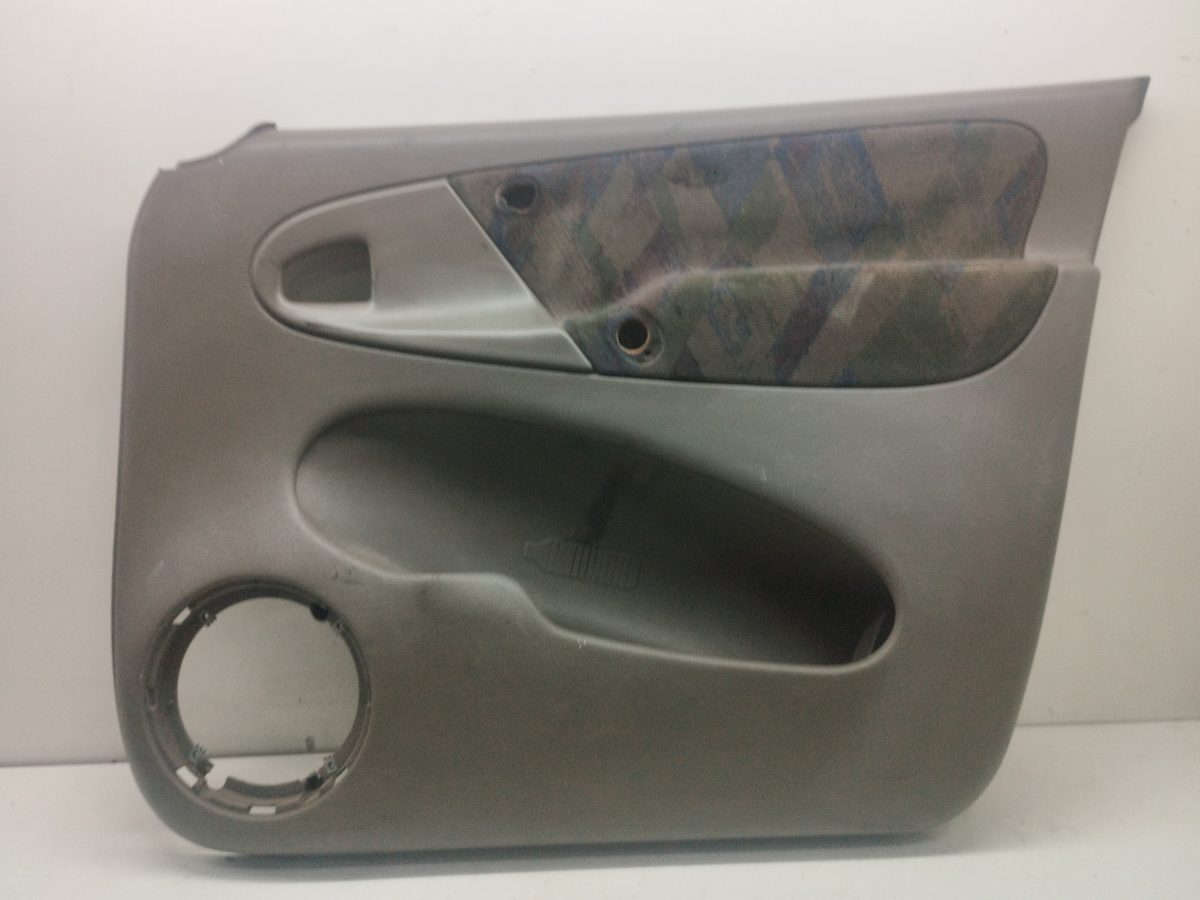 Tapizado Interior Puerta Delantero Derecho Citroën Xsara Picasso 1999-2011 C129220101