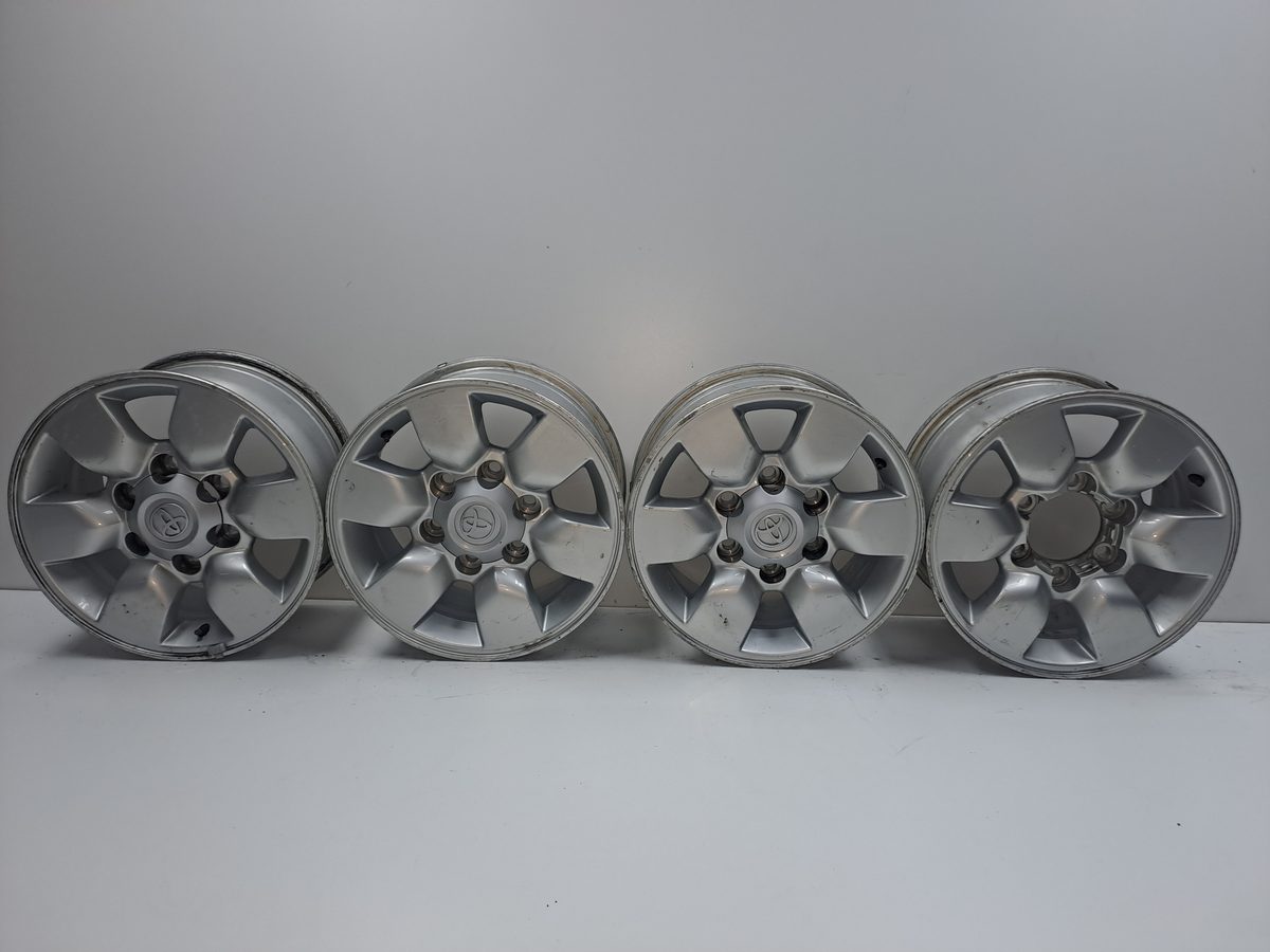 Juego De Llantas Toyota Hilux (KUN) 2005-2016 Turbodiesel 103512