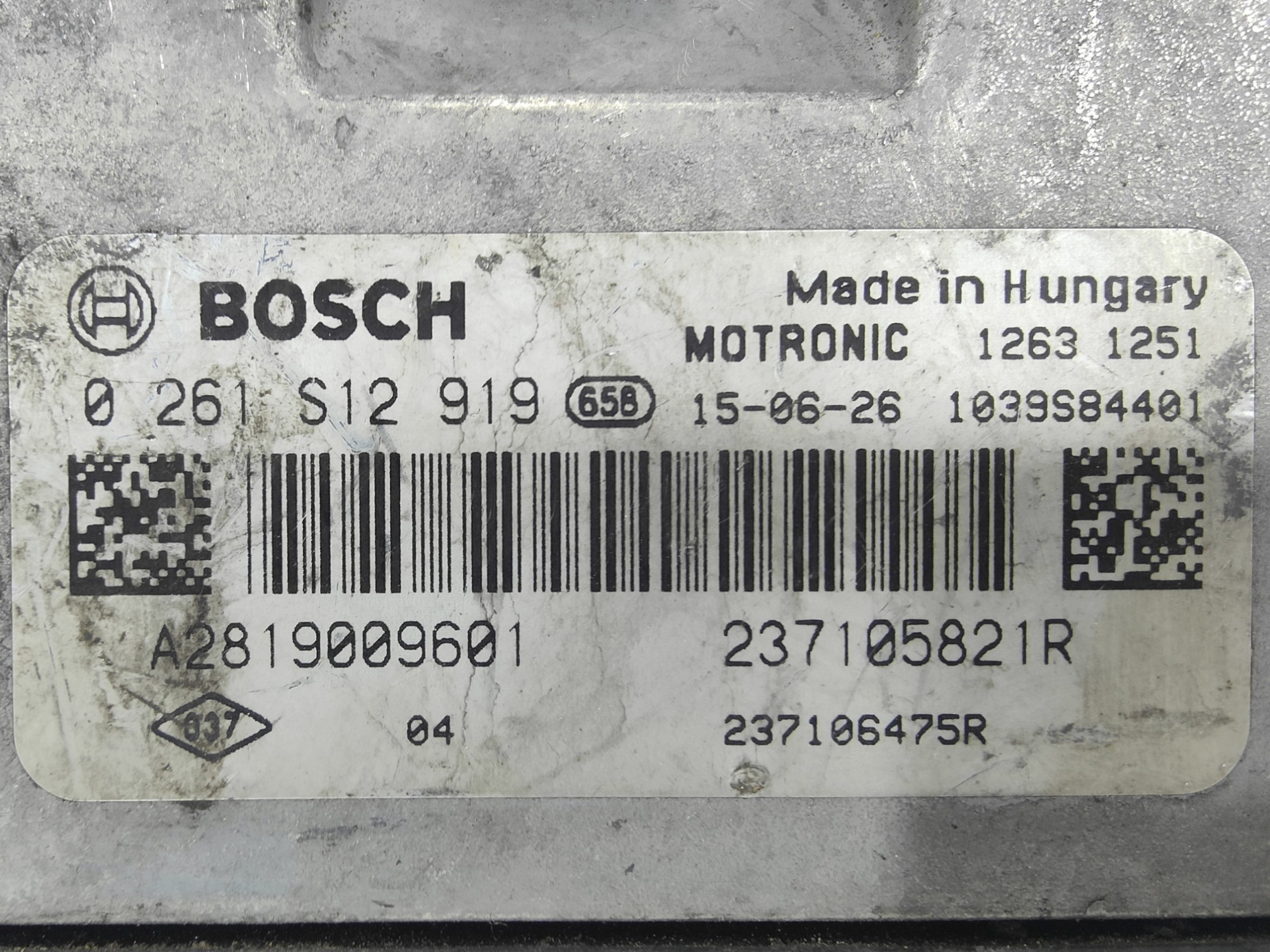 ECU de motor Renault Twingo III 0.9 TCe 90 (BCM9, BCM2) Gasolina 2015, Ref: 8121-K3B7