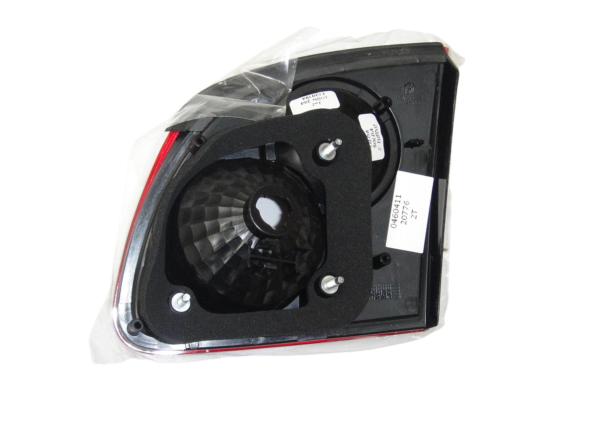 FARO TRASERO IZQUIERDO CHEVROLET CLASSIC 2010/ ( PARTE INT )