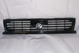 Careta Delantera Nissan Sentra B13