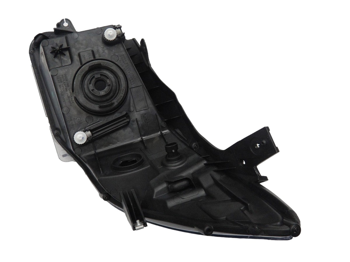 FARO SEMI OPTICO DERECHO CHEVROLET ONIX LTZ 2013/2016