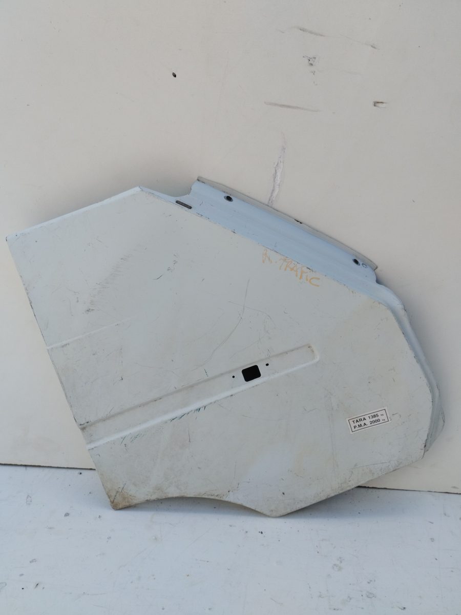 Guardabarro Delantero Derecho Renault Trafic (desde 5.89) 1989-2000 T 1100