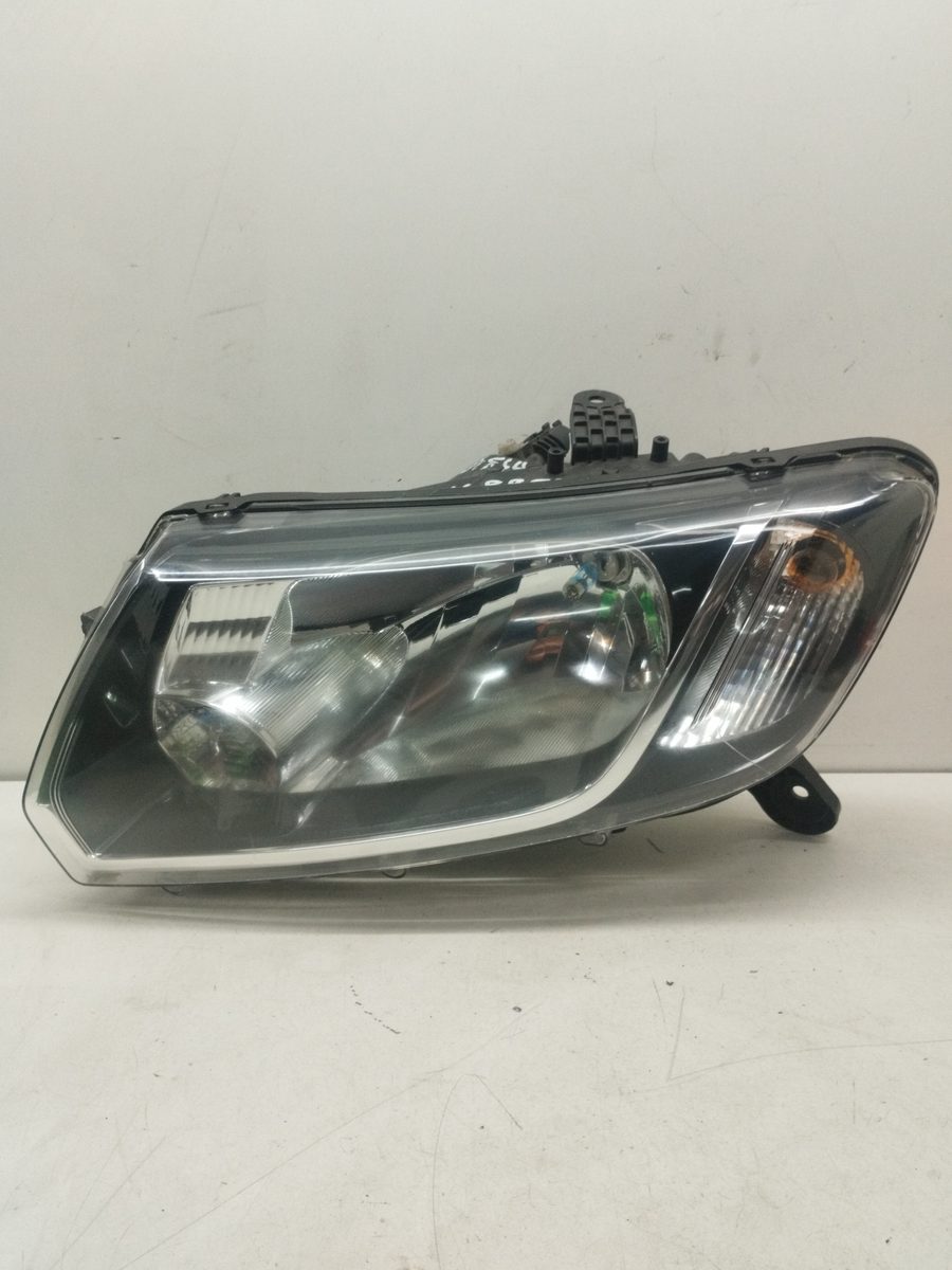 Faro Delantero Izquierdo Renault Sandero 2008-2013 Laureate 2060601236