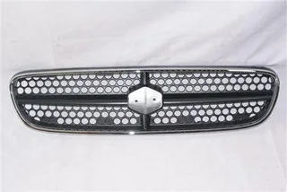 Parrilla delantera Suzuki Baleno 2000
