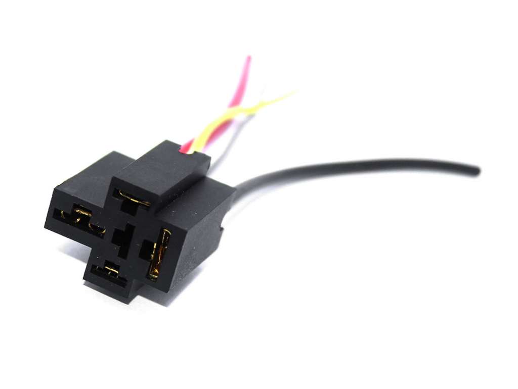 FICHA ENCHUFE RELAY UNIV. RELAY 70 AMP. REFORZADO