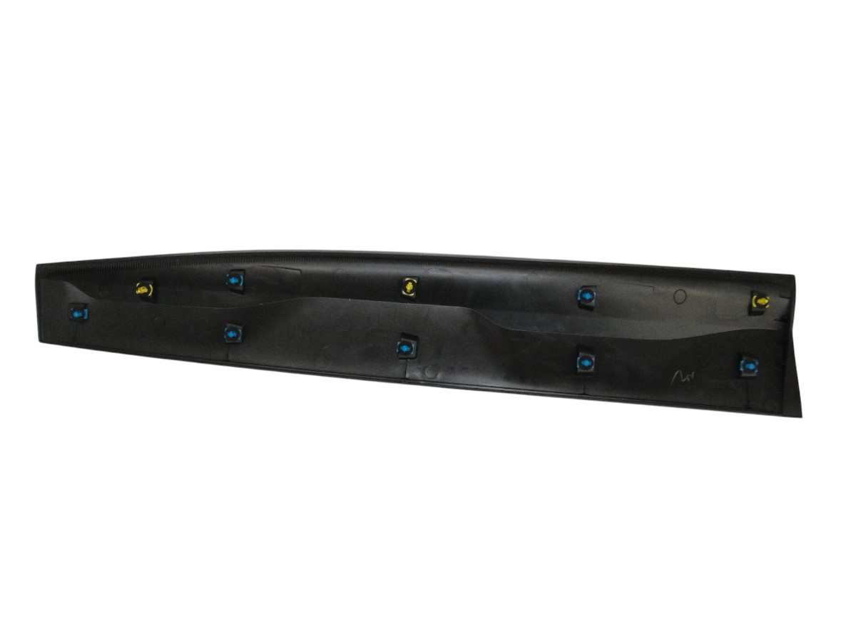 MOLDURA INF/PUERTA DEL/DER CHEVROLET TRACKER 2021/