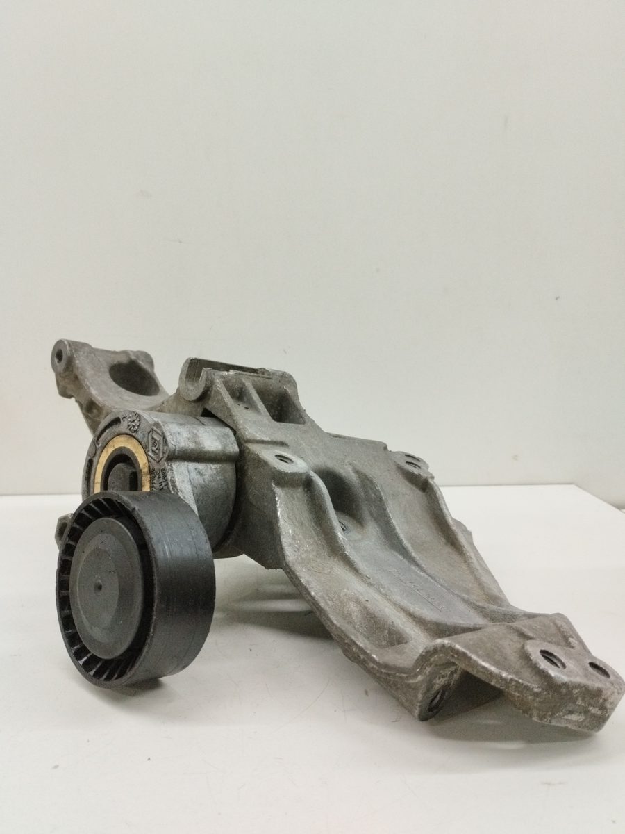 Soporte Alternador Renault Megane Ii Berlina 5p 2002-2009 Confort Authentique 8200327134