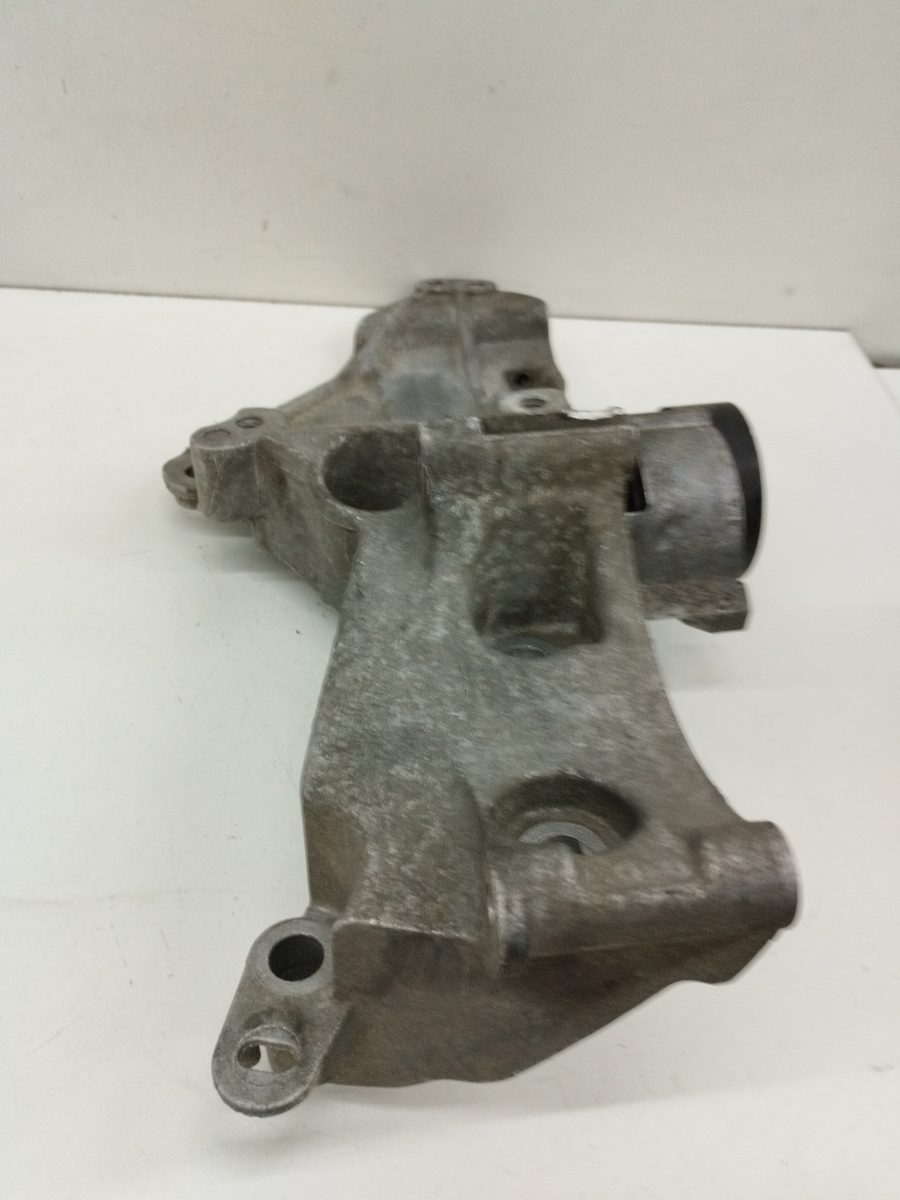 Soporte Alternador Renault Megane Ii Berlina 5p 2002-2009 Confort Authentique 8200327134