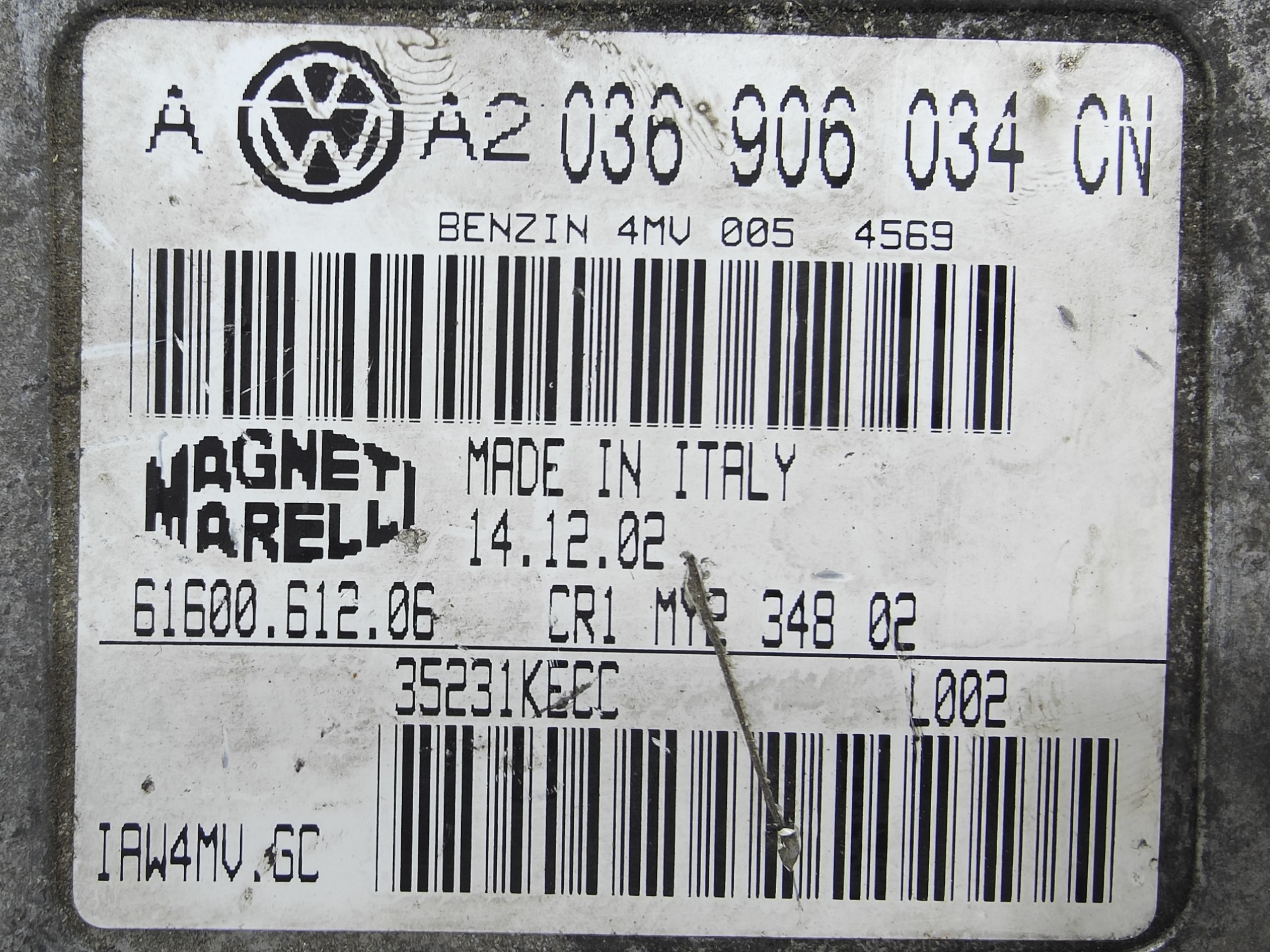 ECU de motor Volkswagen GOLF IV 1.6 16V 2002, Ref: 8330-K3B11
