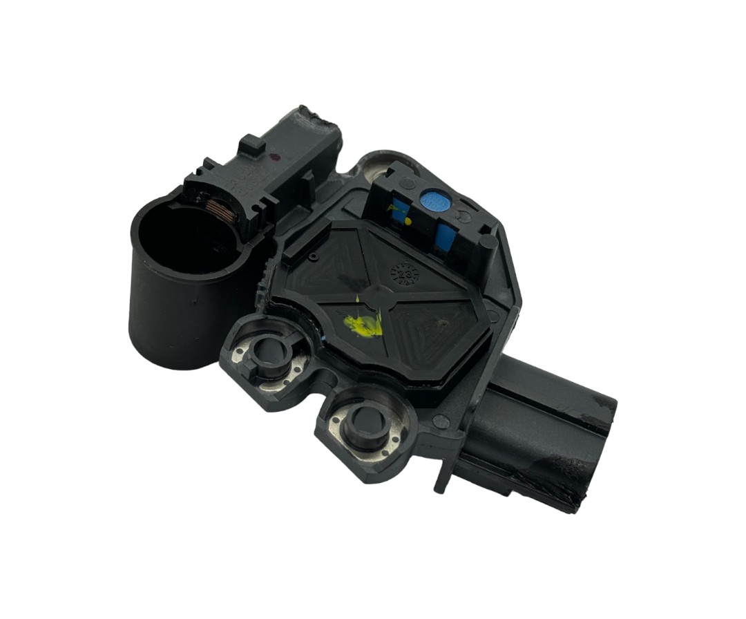 REGULADOR VOLTAJE ALTERNADOR 93312975