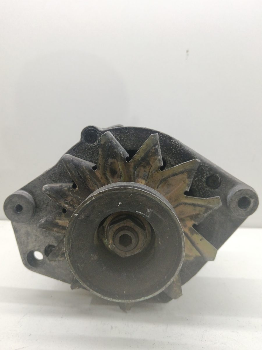 Alternador Volkswagen Passat (321/23/27/31) 1980-Actualidad 0120496722