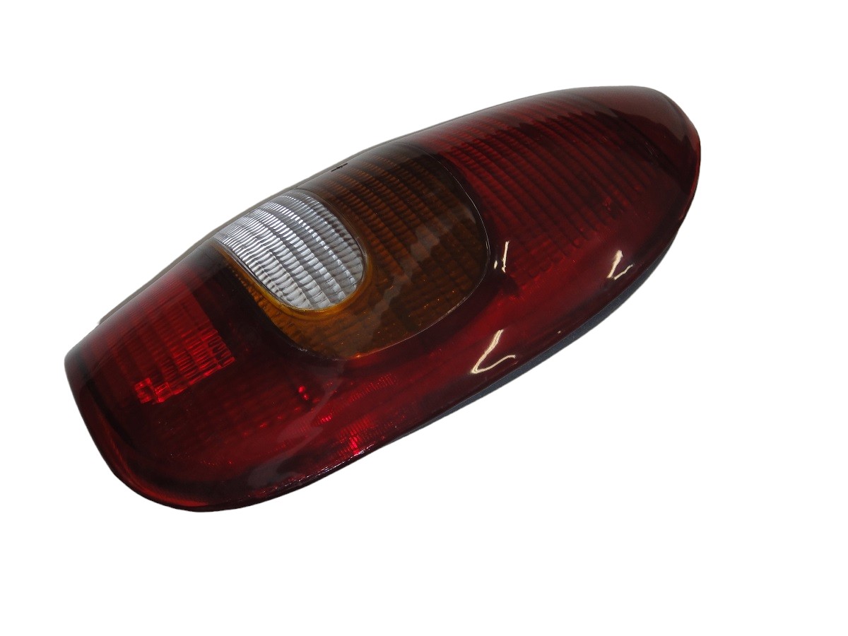 FARO TRASERO DERECHO CHEVROLET CORSA WAGON/P-UP/5P 95/99