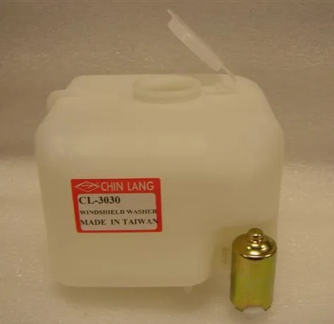 TANQUE L/PARABRISA NISSAN 720 86