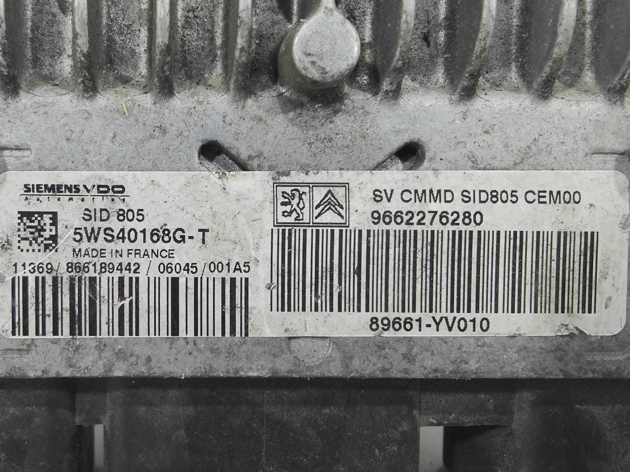 ECU de motor Peugeot Citroen 1.4 HDi 8HT / DV4TD , Ref: 8233-K3A8