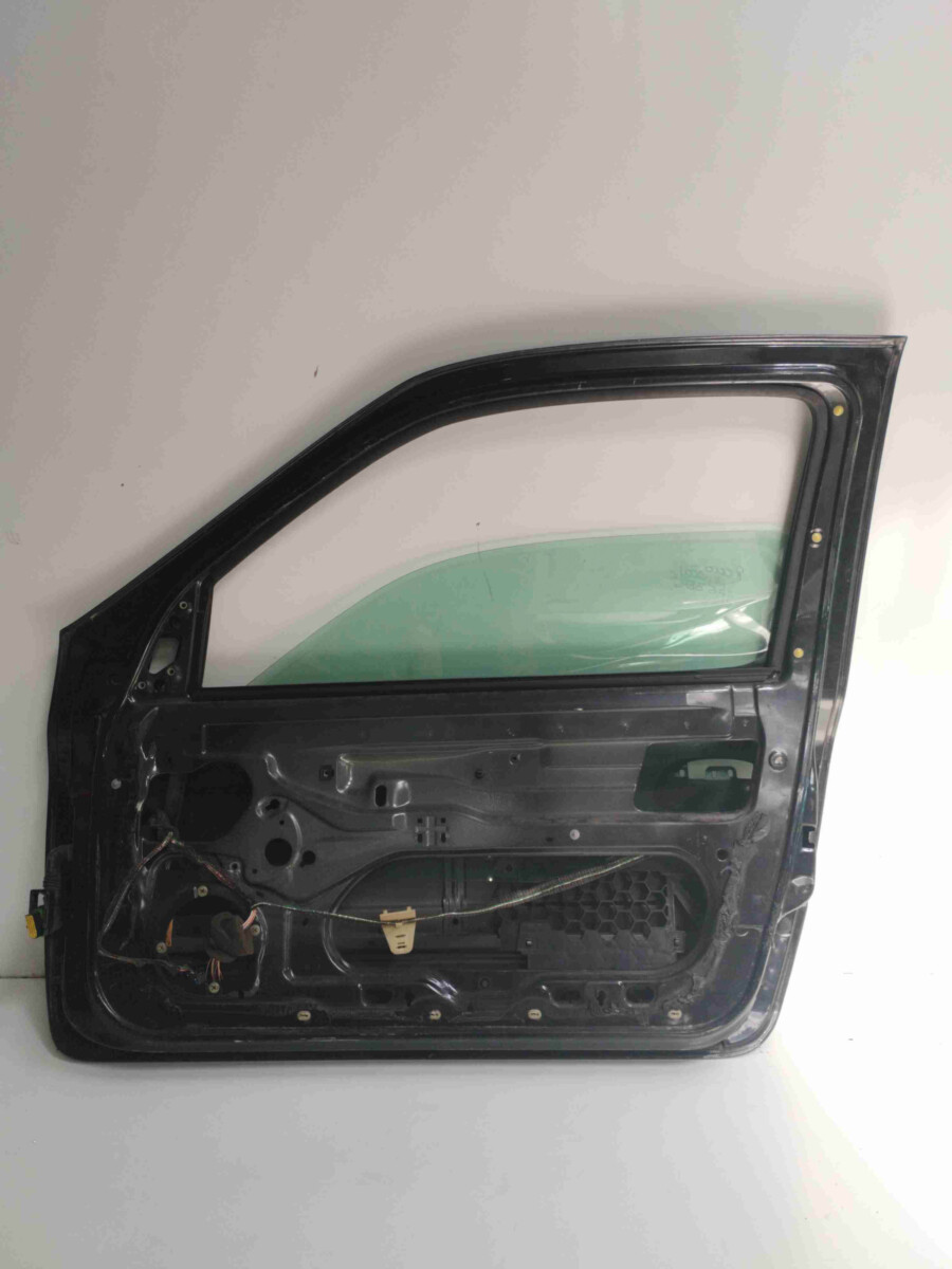Puerta Delantera Derecha Renault Clio Ii Fase Ii B Cb0 2001 2013 2