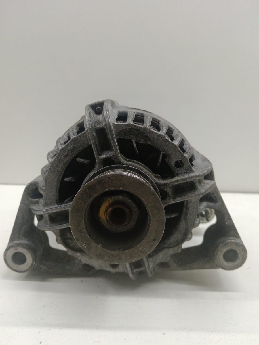 Alternador Opel Astra F Berlina 1991-1998 2.0 16V CAT (X 20 XEV / L34) 2.0L 100kW 90561167